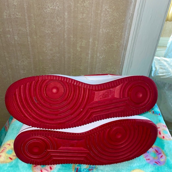 Nike  AF 1 Low Retro Summit White /University Red - Picture 10 of 12